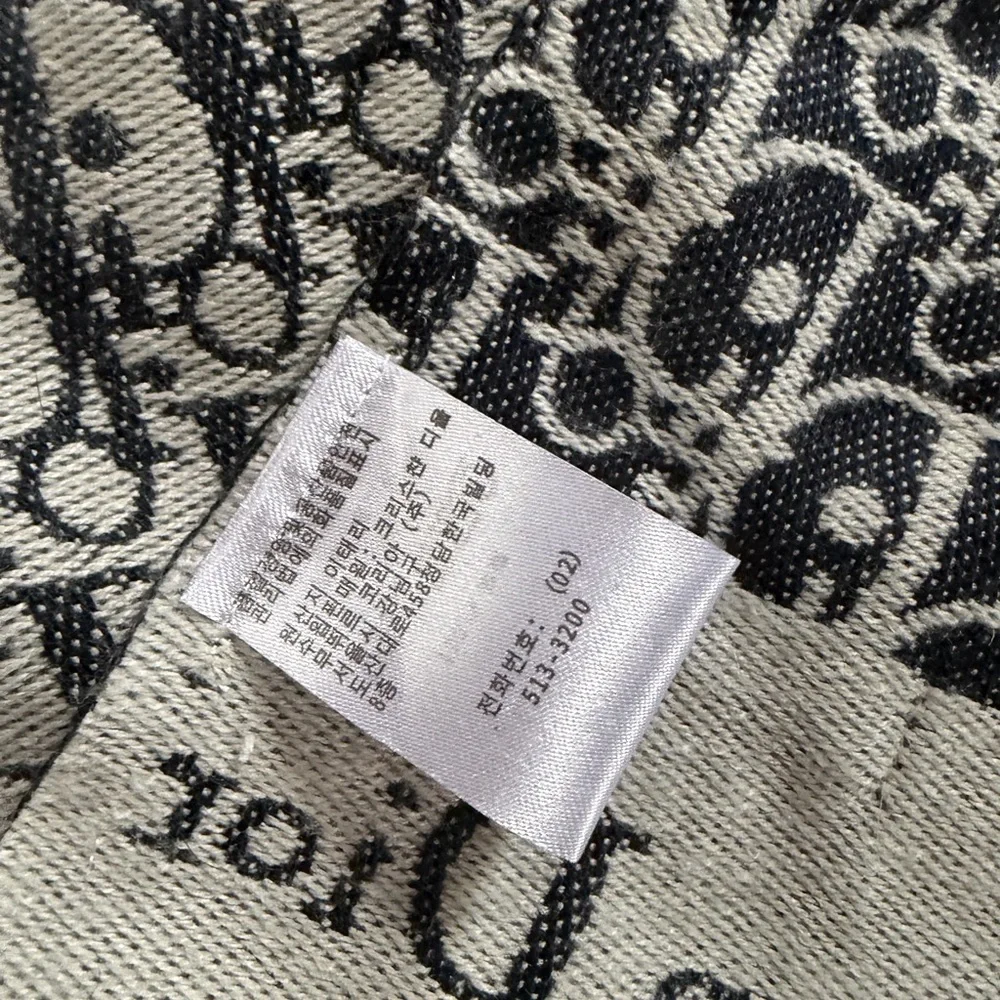 Christian Dior black & white scarf. Oblique jacquard pattern, fringe finish - Picture 5 of 7